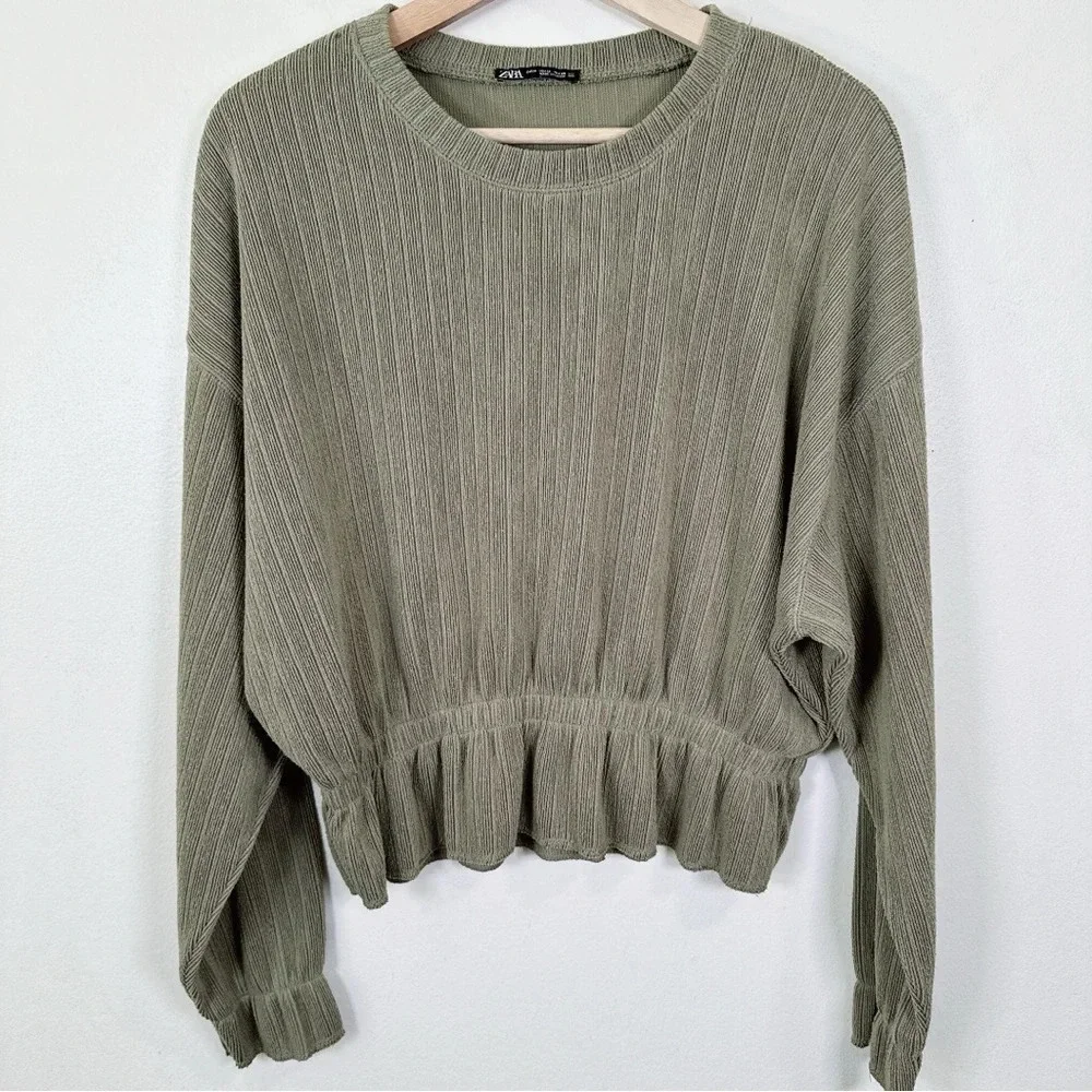 Zara Womens Size Medium Crew Neck Textrued Ribbed Long Sleeve Ruched Waist Top